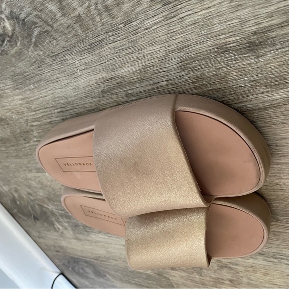 Yellow Box Metallic Gold Slide Sandals - Picture 4 of 8